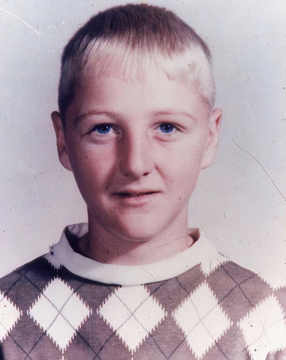 开云体育网站入口-球星童年照合集：你能认出几个？ 