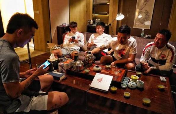 开云体育在线登录-中超球员恋情曝光合集 