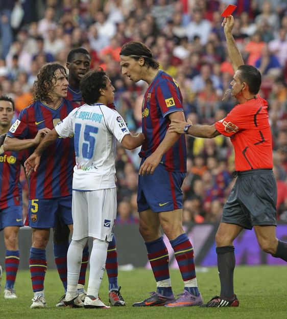 开云体育-球员被侵犯次数最多TOP10的简单介绍