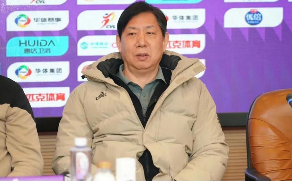 开云体育网址-主教练临场指挥风格分析 