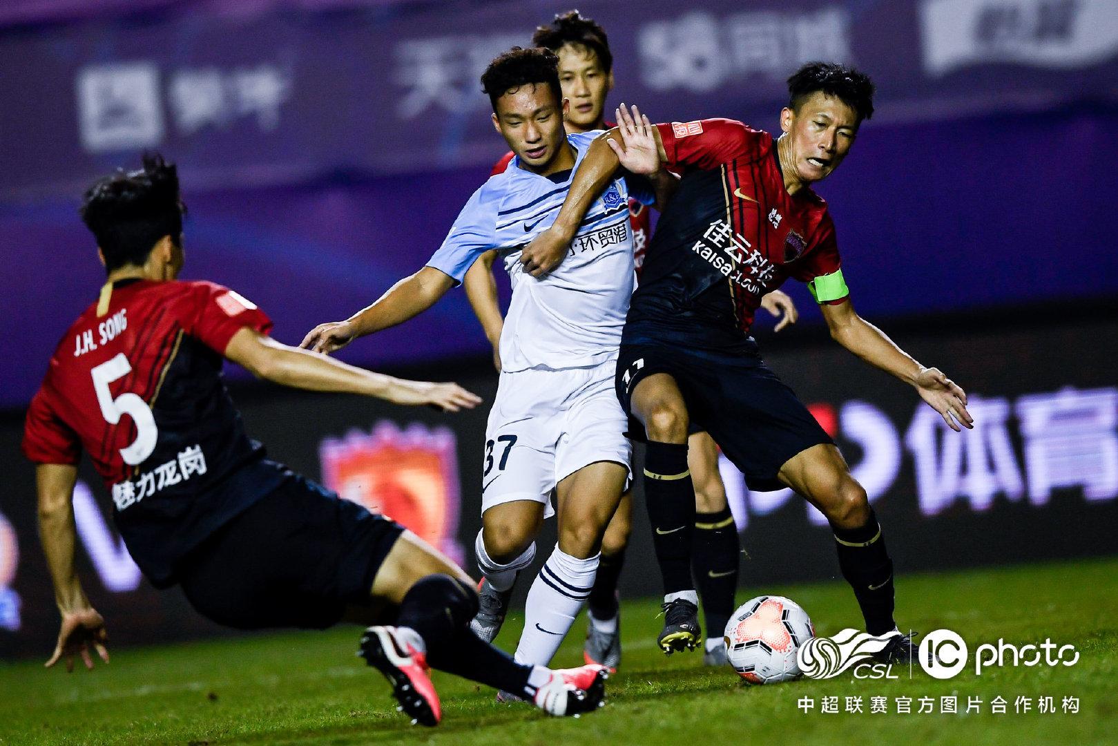 开云体育网站-球队边后卫助攻表现统计 