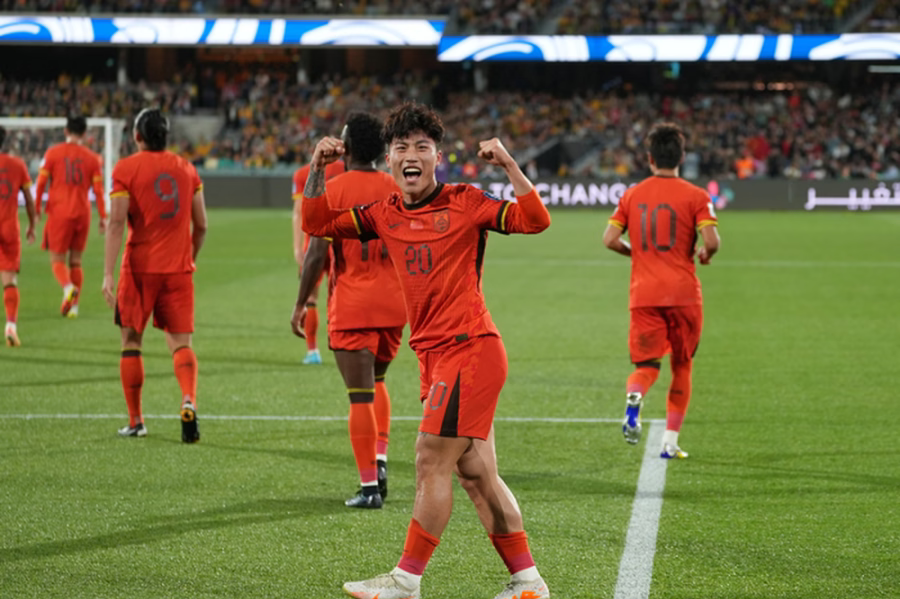 -关于国足经典比赛回顾：2001年冲进世界杯那一夜的信息